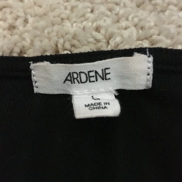 Stretchy Cropped Black Ribbed Top - Picture 10 of 11